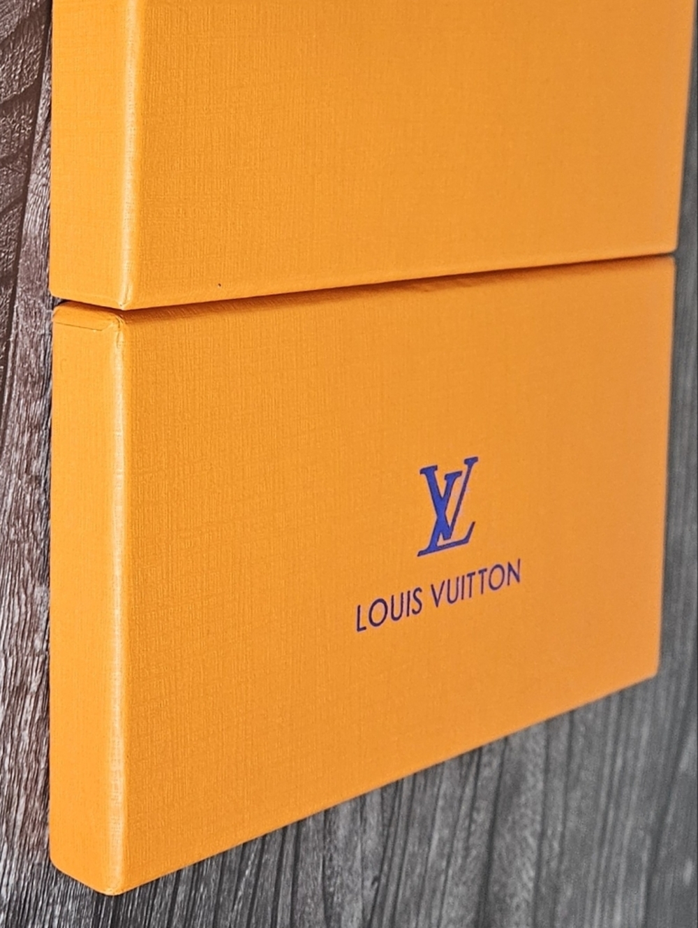 Louis Vuitton Orange Box Key Pouch Cles Card Holder Victorine Wallet 7.25x4.25